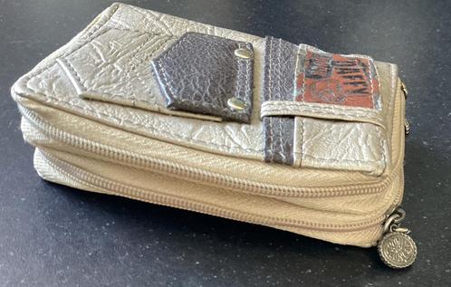 Beige Portemonnee met Ritssluiting van looney tunes, Sieraden, Tassen en Uiterlijk, Portemonnees, Gebruikt, Overige merken, Beige