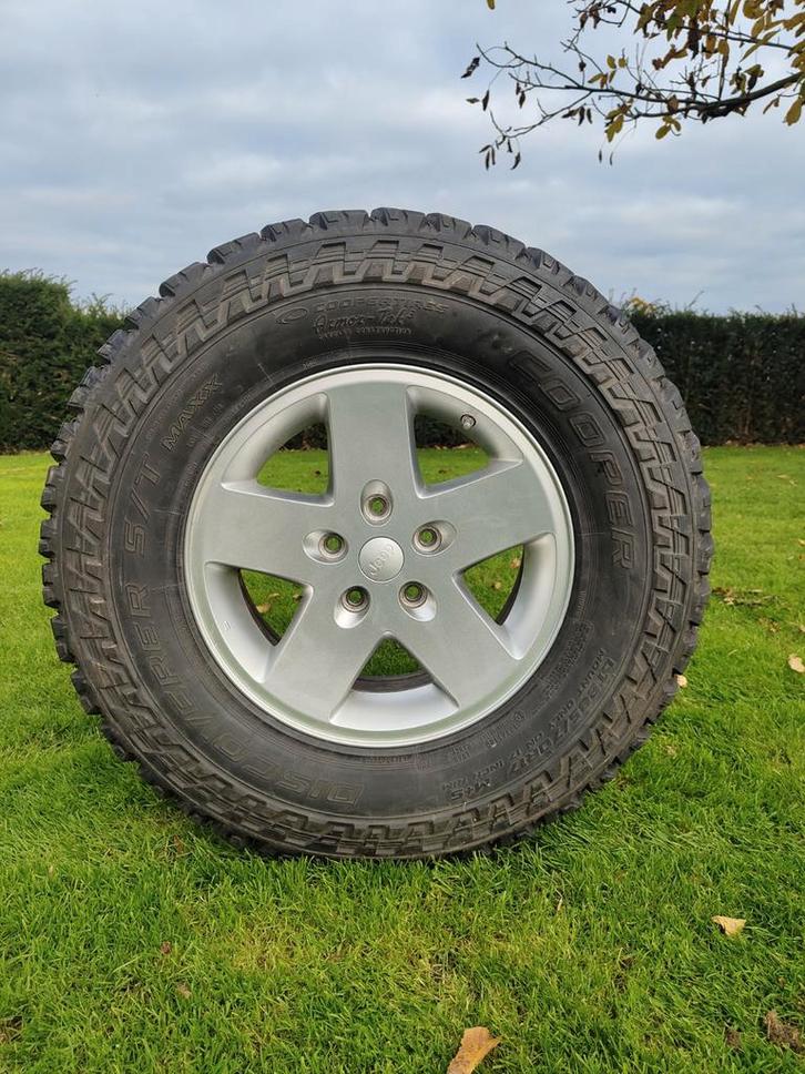 17" Banden & Velgen voor Jeep Wrangler JK, Auto-onderdelen, Banden en Velgen, Banden en Velgen, All Season, 17 inch, 255 mm, Terreinwagen