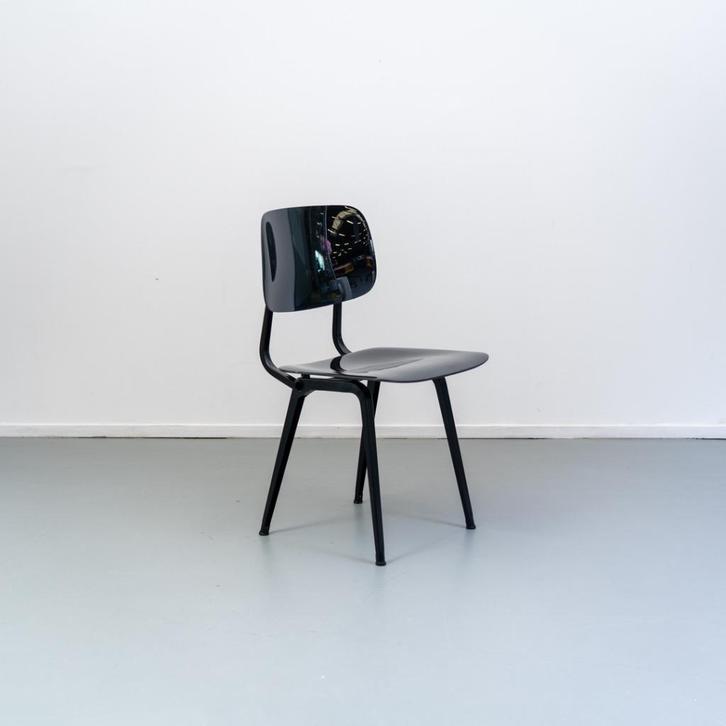 26x Revolt Stoel Friso Kramer Zwart - Ahrend / Hay, Huis en Inrichting, Stoelen, Nieuw, Kunststof, Metaal, Zwart, Ophalen of Verzenden