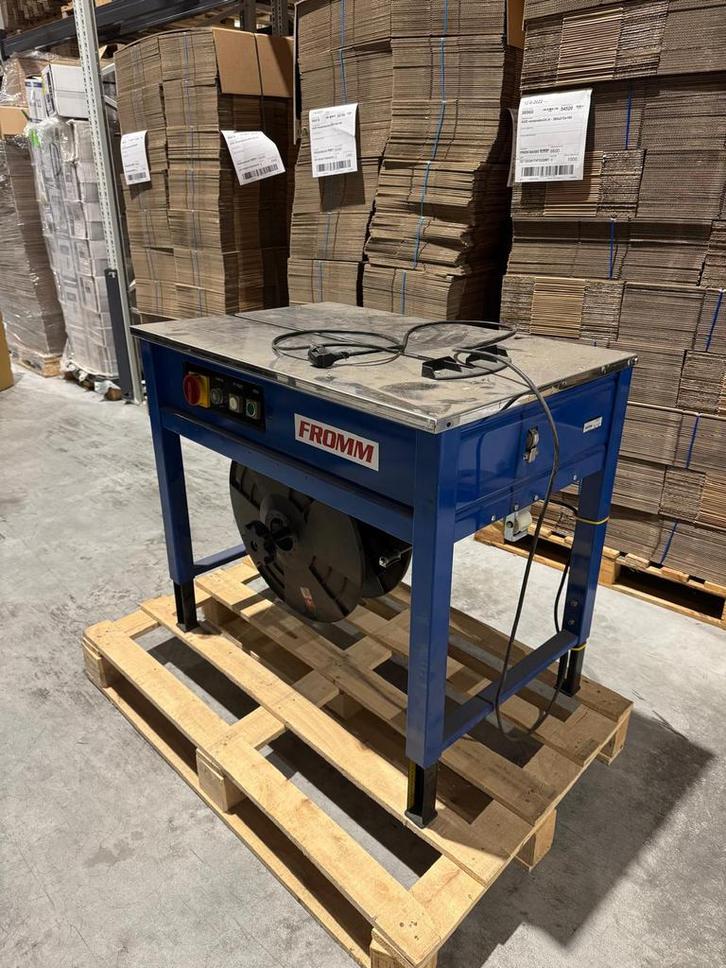 Omsnoeringsmachine fromm, Doe-het-zelf en Verbouw, Gereedschap | Overige machines, Zo goed als nieuw, Ophalen