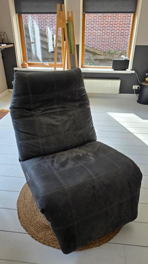 Moderne relaxfauteuil (elektrisch) - goede staat, Huis en Inrichting, Fauteuils, Gebruikt, Leer, 75 tot 100 cm, 75 tot 100 cm