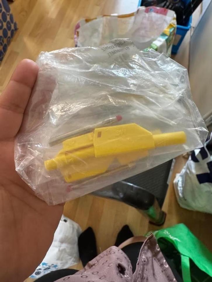 2x Bananenstekkers met schuifhuls, 4mm, Audio, Tv en Foto, Audiokabels en Televisiekabels, Nieuw, Overige kabels, Minder dan 2 meter