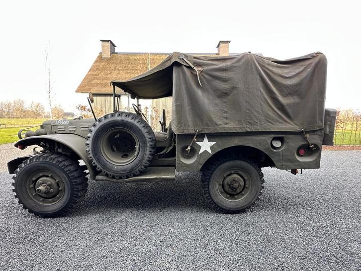 Dodge WC51 - 1943, Auto's, Oldtimers, Particulier, Dodge, Benzine, Handgeschakeld, Groen, Ophalen