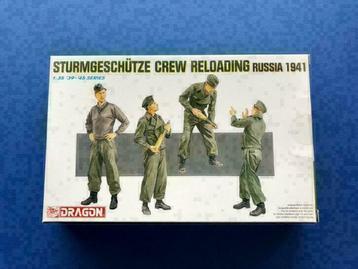 DRAGON 6192 Sturmgeschütze Crew Reloading Russia 1941 1/35 beschikbaar voor biedingen