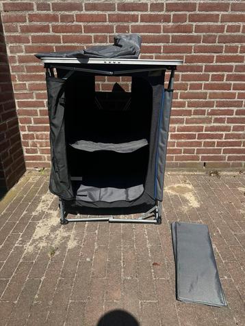 Bardani opbergkast beschikbaar voor biedingen