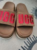 UGG maat 40, Sandalen of Muiltjes, Ophalen of Verzenden, Zo goed als nieuw