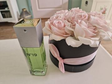 CHANEL No 19 eau de toilette 100 ml oude formule beschikbaar voor biedingen