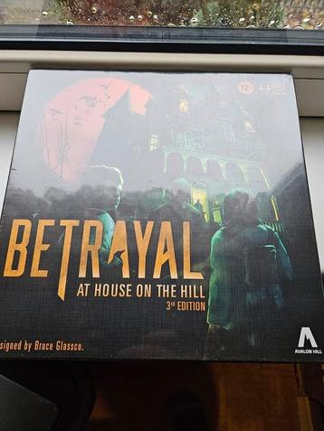 Bordspel mix betrayal, mystery house en obscurio beschikbaar voor biedingen