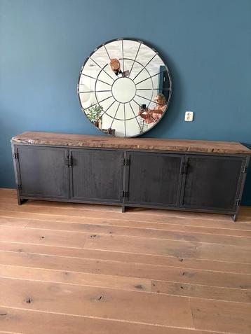 Robuuste, stoere dressoir hout & staal 240cm breed beschikbaar voor biedingen