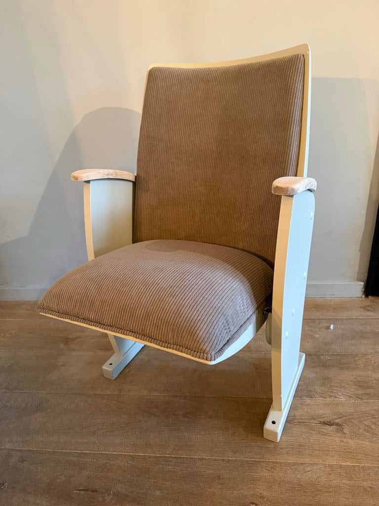 Unieke theater stoel, nieuw gestoffeerd, Ophalen, Zo goed als nieuw, Hout, Eén