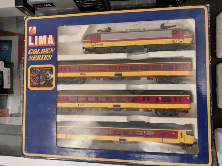 Lima 149817 Benelux 4 Delige set met 3 extra rijtuigen, Hobby en Vrije tijd, Modeltreinen | H0, Zo goed als nieuw, Treinset, Gelijkstroom