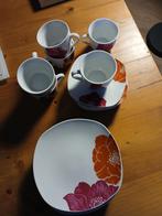 Servies met bloemmotief - Kopjes, schotels en borden, Huis en Inrichting, Keramiek, Ophalen of Verzenden, Zo goed als nieuw, Bord(en)