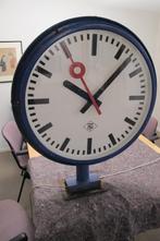 NS stationsklok dubbelzijdig, TN uurwerken, Ophalen