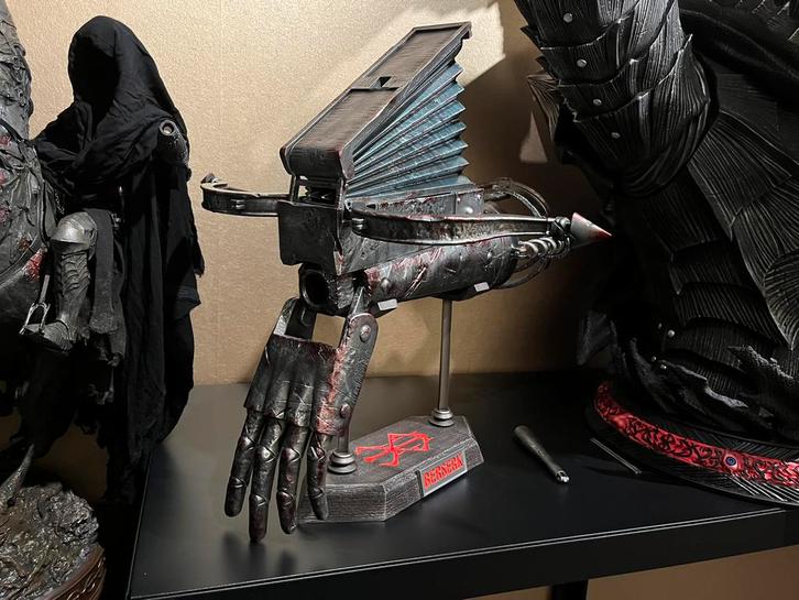 Panda studio lifesize berserk guts canon arm, Verzamelen, Beelden en Beeldjes, Gebruikt, Ophalen of Verzenden