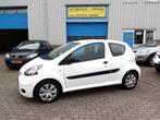 Toyota Aygo 1.0-12V Access airco, Voorwielaandrijving, Gebruikt, 4 stoelen, Startonderbreker