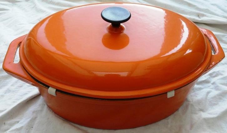 Braadpan, Gietijzer, Ovaal, Oranje, Vogue, 10,5Liter., Huis en Inrichting, Keuken | Potten en Pannen, Zo goed als nieuw, Koekenpan of Braadpan