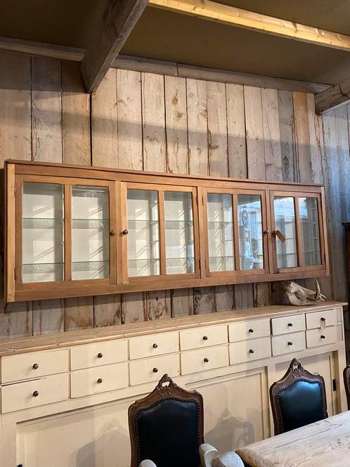Grote ondiepe wandvitrine, Huis en Inrichting, Kasten | Vitrinekasten, Zo goed als nieuw, 50 tot 100 cm, 25 tot 50 cm, Ophalen