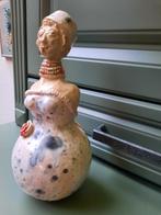 KERAMIEK VROUW MET ROOS, Antiek en Kunst, Ophalen of Verzenden