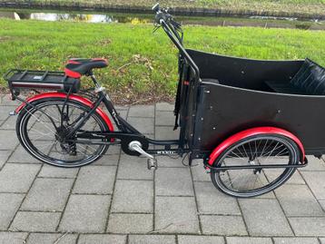 Mooie bakfiets electrische in prima orde  beschikbaar voor biedingen
