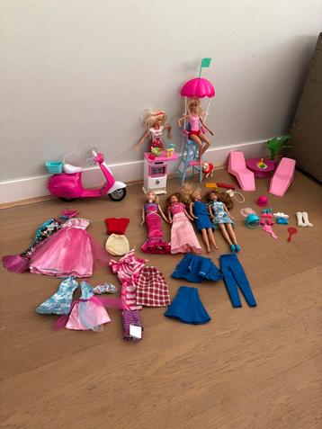Grote set Barbie, strandwacht, koken, scooter etc beschikbaar voor biedingen