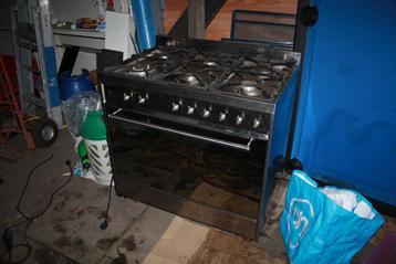 Breed ATAG fornuis (90 cm) met 6 pitten (voor weinig) beschikbaar voor biedingen
