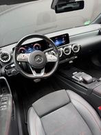 Mercedes-Benz A-klasse 250 e Business Solution AMG Panorama, Auto's, Mercedes-Benz, Gebruikt, Zwart, 4 cilinders, Leder en Stof