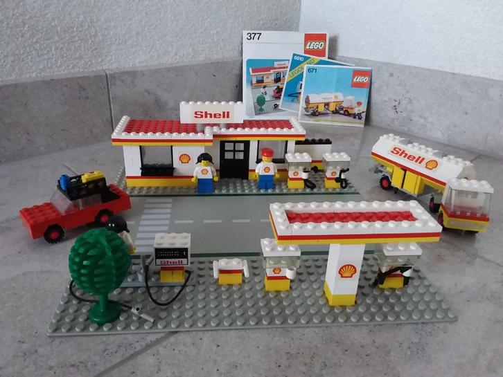 Lego Shell service station met uitbreidingen 377, 6610, 671, Kinderen en Baby's, Speelgoed | Duplo en Lego, Zo goed als nieuw