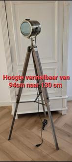 Staande lamp  verstelbaar studiolamp  zoeklicht tripot zgan, Ophalen, Zo goed als nieuw, Hout, Industrieel Zoeklicht Verstelbaar Stoer Vintage Fabriek style