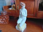 EROTISCH BEELD PORSELEIN  VROUWEN  FIGUUR HOLOHAZA, Antiek en Kunst, Ophalen of Verzenden