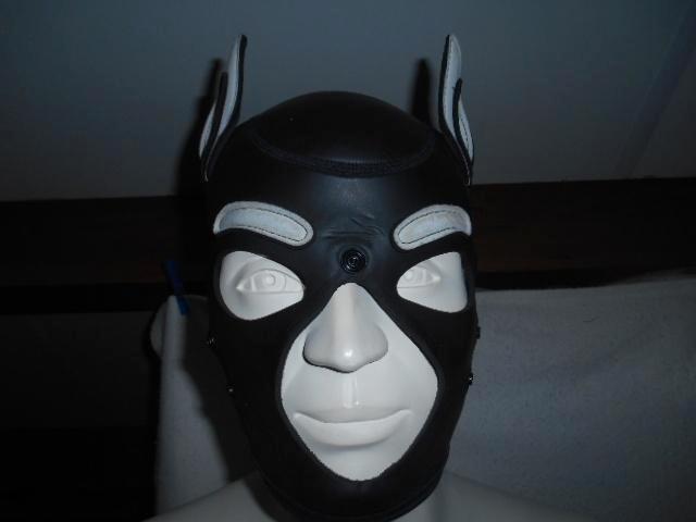 Masker  merk : Mr. S Leather Neoprene  party wear, Hobby en Vrije tijd, Kostuums, Theaterbenodigdheden en LARP, Zo goed als nieuw