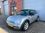 Mini 1.6 16V Cooper 2004 Grijs Airco/APK 23-08-2026!, Voorwielaandrijving, Zwart, 4 cilinders, 4 stoelen