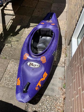 Dominitrix wildwater kano 205 cm beschikbaar voor biedingen