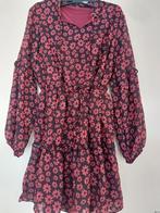 👗Vrolijk strokenjurkje in zwart/rood, Maat 38/40 (M), Ophalen of Verzenden, Boven de knie, Rood