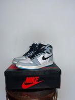 Air Jordan 1 University Blue, Wit, Air Jordan, Ophalen of Verzenden, Sneakers of Gympen