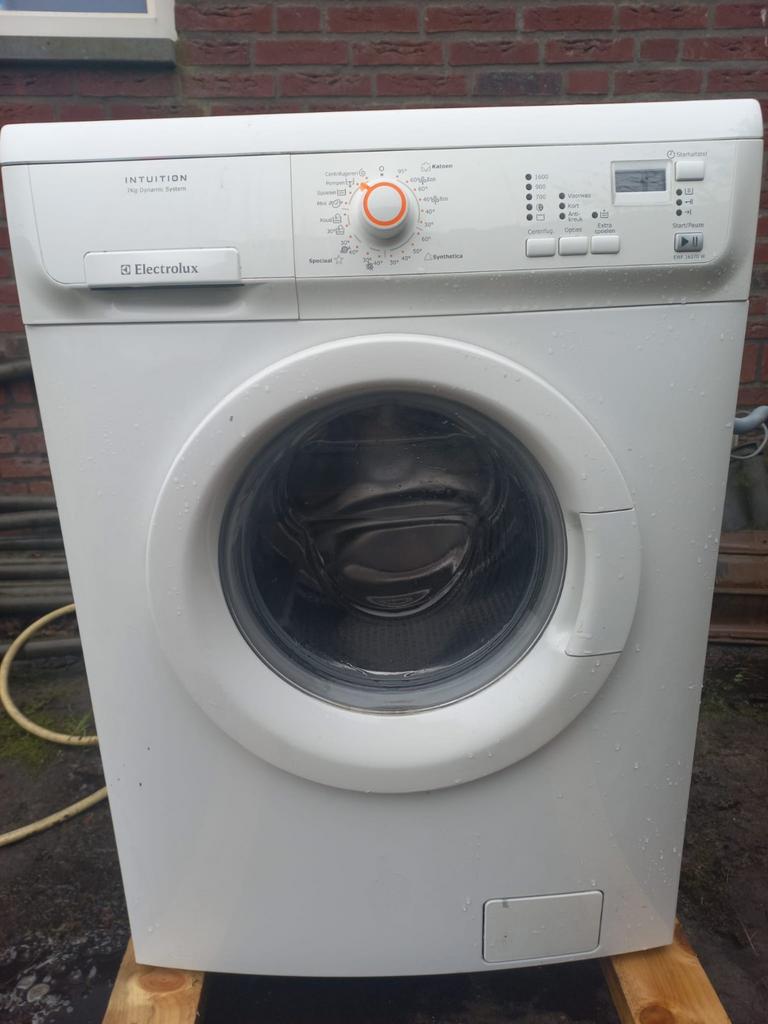 jonge electrolux intuition 7 kg wasmachine goed stil werkend, Witgoed en Apparatuur, Wasmachines, Ophalen, Zo goed als nieuw, 85 tot 90 cm