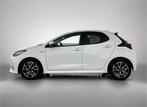 Toyota Yaris 1.5 Hybrid Dynamic (bj 2021, automaat), Auto's, Stof, Gebruikt, Zwart, 116 pk