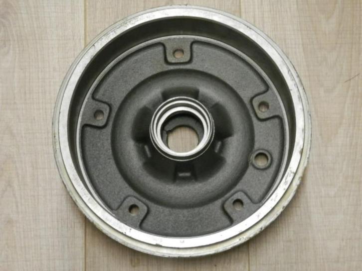 Remtrommel voorzijde VW Bus T2, 1968 tot 1970., Auto-onderdelen, Remmen en Aandrijving, Oldtimer onderdelen, Volkswagen, Nieuw
