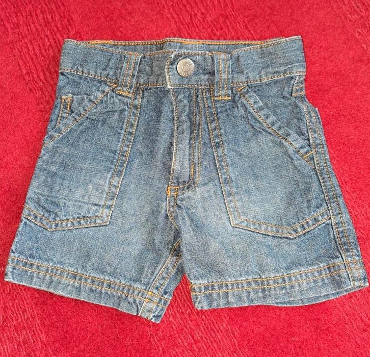 Korte jeans broek mt 74-80. PAPAGINO., Kinderen en Baby's, Babykleding | Maat 74, Zo goed als nieuw, Jongetje of Meisje, Broekje