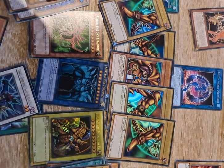 Grote Yu-Gi-Oh kaarten collectie, Hobby en Vrije tijd, Verzamelkaartspellen | Yu-gi-Oh!, Zo goed als nieuw, Meerdere kaarten, Foil