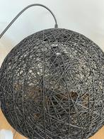 Te koop 2 witte +1zwarte hanglamp, Ophalen, Zo goed als nieuw