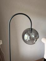 Staande lamp met glazen bol. Als nieuw., Huis en Inrichting, Lampen | Vloerlampen, Ophalen, Zo goed als nieuw, Glas, 150 tot 200 cm