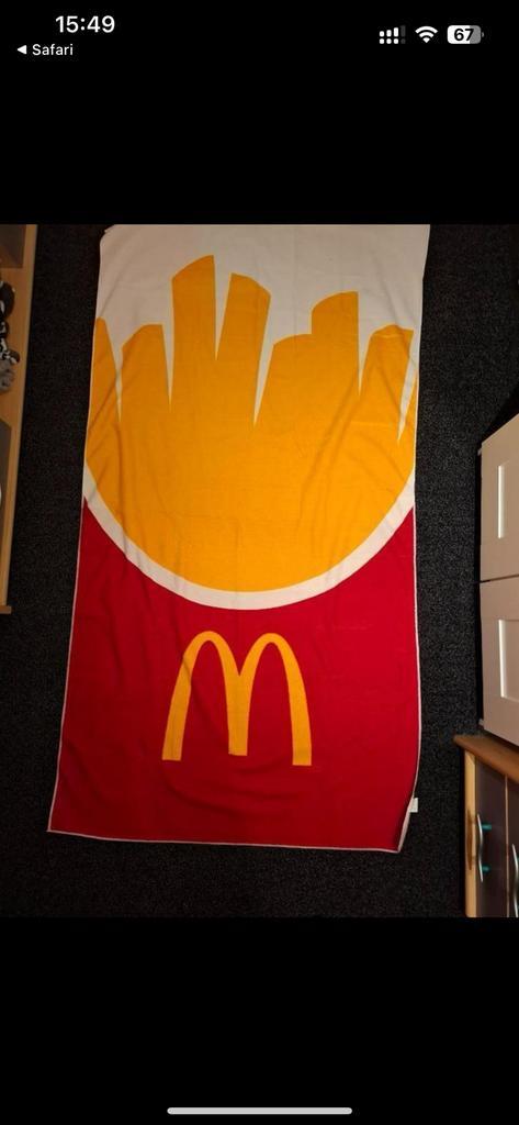 Exclusieve nieuwe McDonald’s handdoek, Huis en Inrichting, Badkamer | Badtextiel en Accessoires, Nieuw, Handdoek, Ophalen of Verzenden