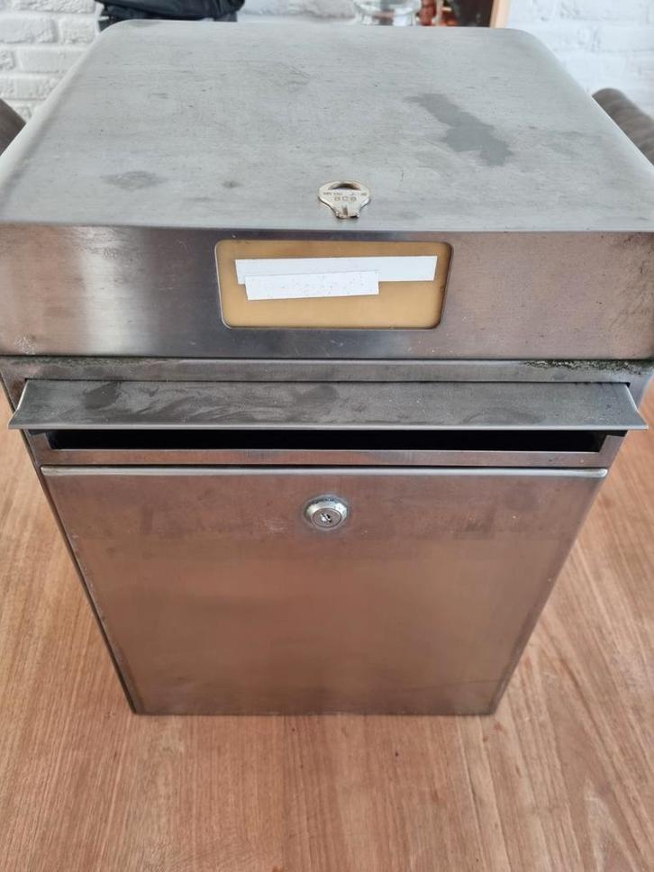 RVS Brievenbus - Stevig en Stijlvol!, Tuin en Terras, Brievenbussen, Gebruikt, Wandbrievenbus, Rvs, Ophalen