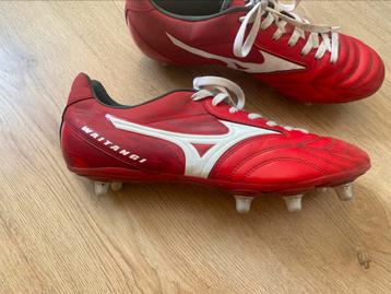 Leer, brede voet, 46 als nieuw, rugby kicks Mizuno beschikbaar voor biedingen
