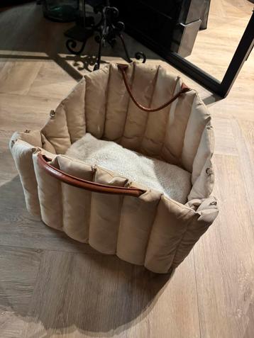 Beige Honden draagtas / mand. beschikbaar voor biedingen