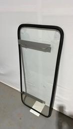 Originele ruit mercedes 207D rechter schuifdeur, Ophalen