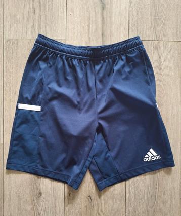 Adidas aeroready sportshort maat l
 beschikbaar voor biedingen