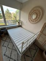 Bed + IKEA matras Hamarvik 140x200, Ophalen, Gebruikt, Wit, Tweepersoons