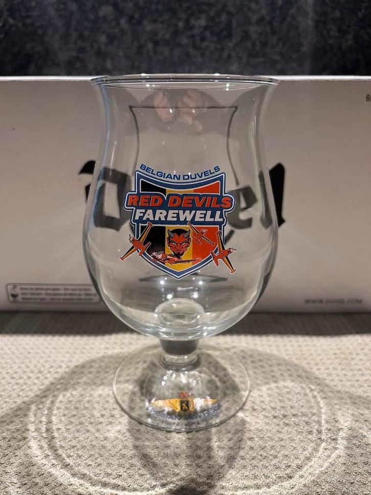 Red Devils Duvel Glas - Farewell Editie, Verzamelen, Biermerken, Zo goed als nieuw, Glas of Glazen, Duvel, Verzenden
