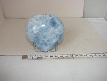 Blauw calciet hart 8-9 cm groot beschikbaar voor biedingen